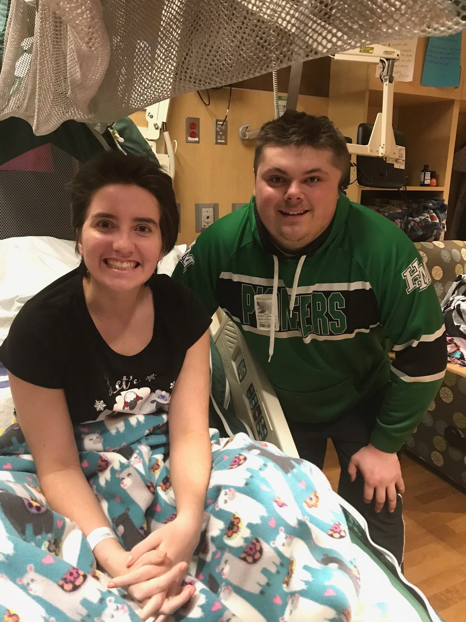 Zach and Isabelle first meeting in the hospital