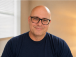 Douglas Vandergraph